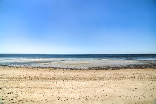 Oak Island Home w/ Fenced Yard, Walk to Long Beach