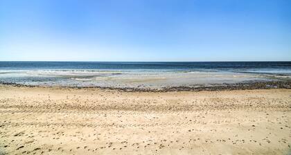 Oak Island Home w/ Fenced Yard, Walk to Long Beach