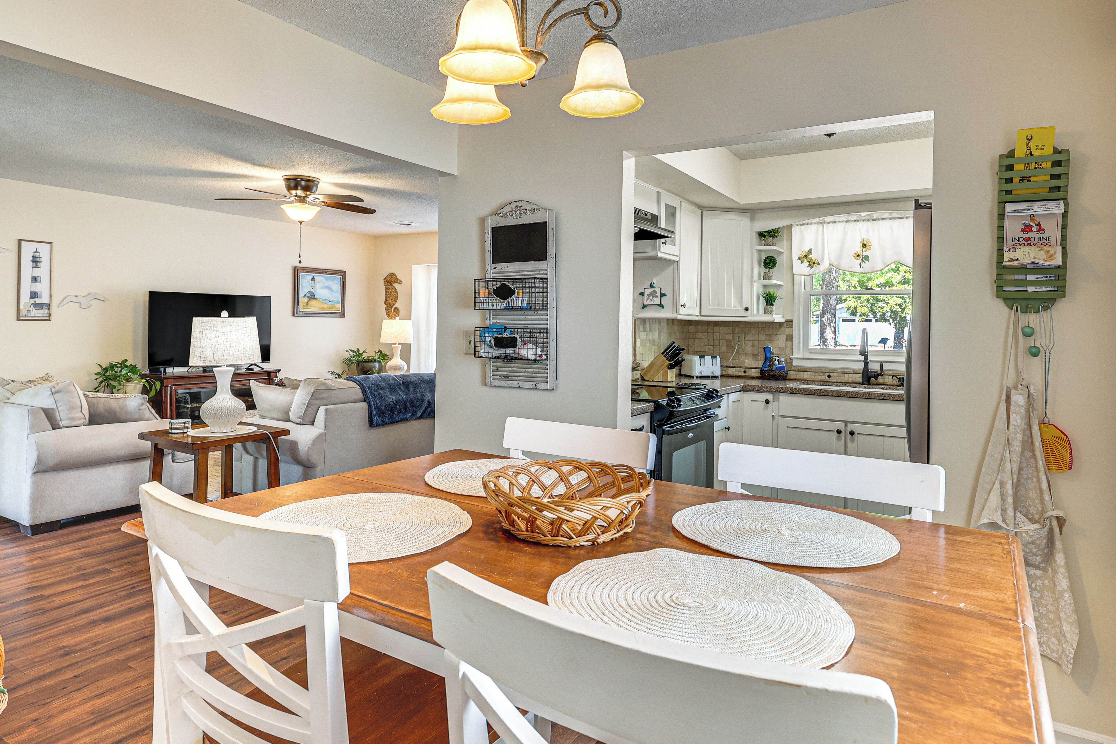 House (2 Bedrooms) | Interior