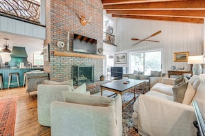 Interior - Chic Highlands Cabin Retreat w/ Deck + Office! (Highlands)
