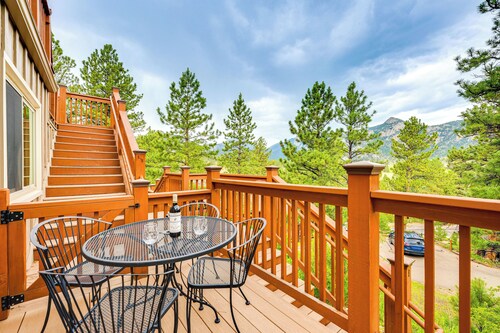 Estes Park Condo w/ Deck & Views ~ 3 Miles to Rmnp
