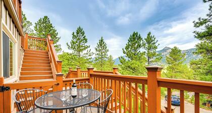Estes Park Condo w/ Deck & Views ~ 3 Miles to Rmnp
