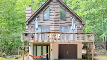 House (4 Bedrooms) | Front of property