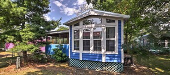 Middle Bass Island Home - Pool & Hot Tub Access!