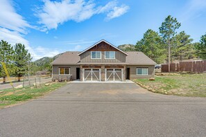 Interior - Newly Built Estes Park Townhome, 2 Miles to Rmnp! (Estes Park)