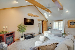 House (4 Bedrooms) | Interior