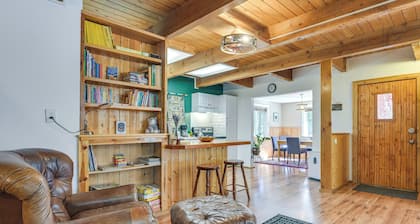 Cozy Ashford Home - 5 Mi to Rainier Nat'l Park!