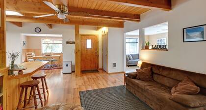 Cozy Ashford Home - 5 Mi to Rainier Nat'l Park!