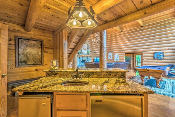 Interior - Private Dock & Slip: Lake Hamilton Hideaway! (Royal)