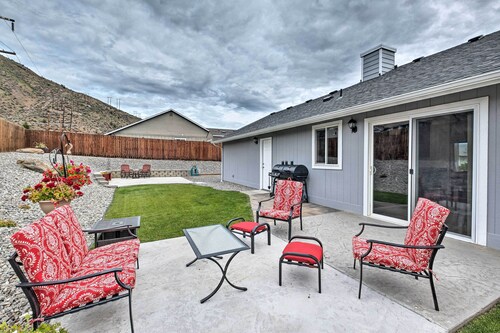 Saddle Rock East: Wenatchee Home < 3 Miles to Town
