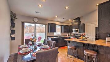 House (3 Bedrooms) | Private kitchen | Microwave, oven, stovetop, dishwasher