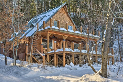 Alpine Adventures: Cozy Log Cabin w/ Deck & Views!