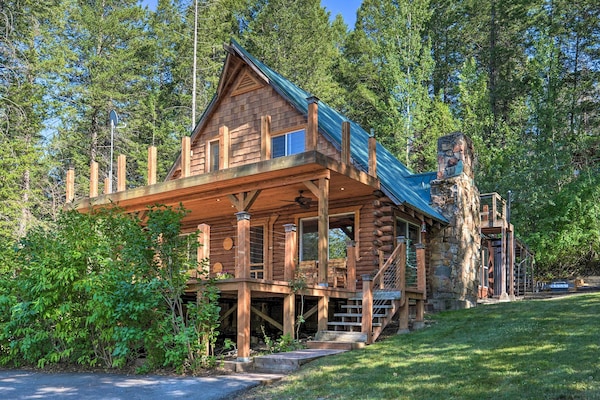 Alpine Adventures: Cozy Log Cabin W/ Deck & Views! - Wyoming
