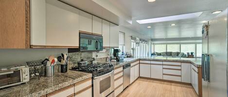 ハウス (3 Bedrooms) | 専用キッチン | 電子レンジ、オーブン、コンロ、食器洗い機