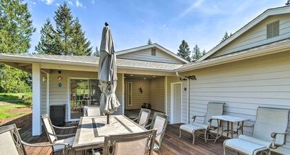 Spacious Family Home on Golf Course: Hike & Bike!