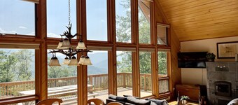 4br Mountain Cabin near Snowshoe: Hot Tub, Sauna, Games, VIEWS!