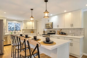 House (2 Bedrooms) | Interior - Secluded Riverfront Cabin Rental in Easton! (Easton)