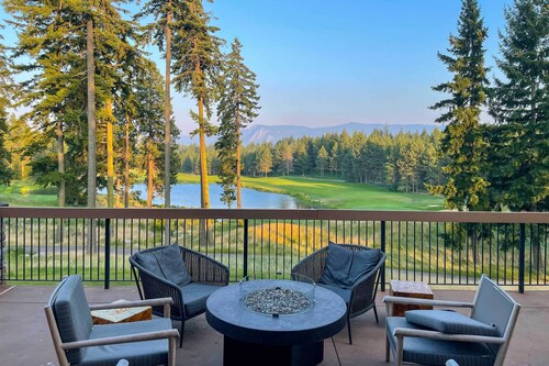 Condo w/ Outdoor Heated Pool + Hot Tub Access!