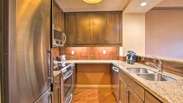 ุงูู
ูุดุฃุฉ ู
ู ุงูุฏุงุฎู