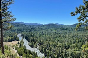 Apartment (1 Bedroom) | Interior - Condo w/ Outdoor Heated Pool + Hot Tub Access! (Cle Elum)