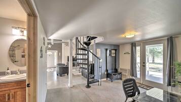 Cottage (2 Bedrooms) | Interior