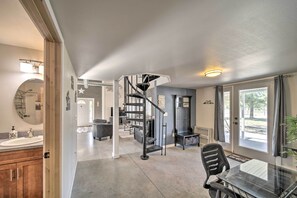 Cottage (2 Bedrooms) | Interior