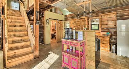 Peaceful Pet-friendly Cabin on Nueces River!