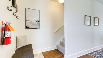 Cottage (2 Bedrooms) | Interior