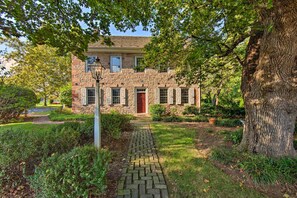 House (4 Bedrooms) | Front of property