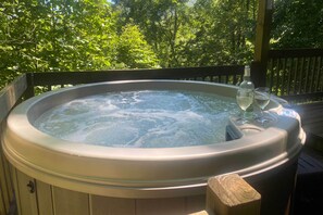 Bathtub spa outdoor