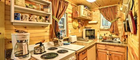 House (2 Bedrooms) | Interior