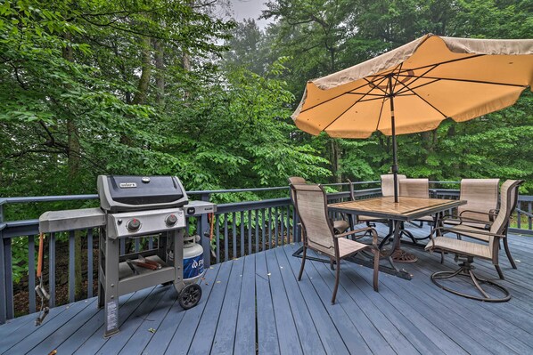House (4 Bedrooms) | Front of property - Lake Access & Fire Pit: Spacious Tobyhanna Home! (Tobyhanna)