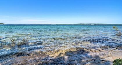 Day Trips to Boyne Mtn! Cabin Near Lake Charlevoix