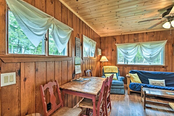 House (2 Bedrooms) | Interior
