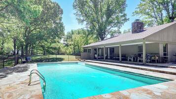 Nhà (4 Bedrooms) | Mặt tiền nơi lưu trú