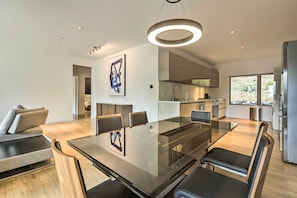 Hus (3 Bedrooms) | Privat køkken | Mikrobølgeovn, ovn, kogeplade, opvaskemaskine