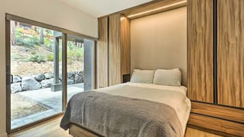 House (3 Bedrooms) | 3 bedrooms, iron/ironing board, bed sheets