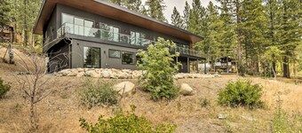 Sleek & Spacious Incline Village Hideaway!