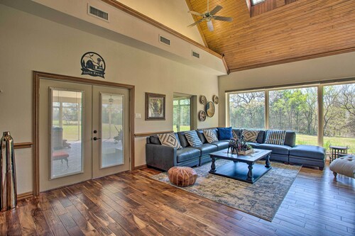 16-acre Pilot Point Ranch: Private Pond