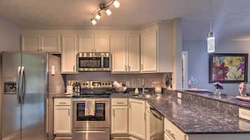 Apartment (2 Bedrooms) | Front of property