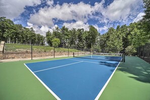 House (1 Bedroom) | Interior - Modern Cabin w/ Deck, Grill & Chinquapin Amenities (Glenville)