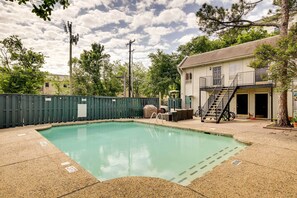Apartment (1 Bedroom) | Interior - Dallas Condo w/ Pool Access - Walk to Knox Street! (Dallas)