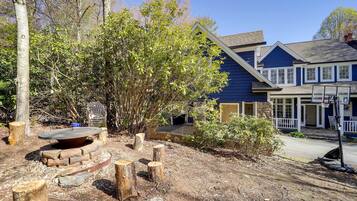 House (5 Bedrooms) | Interior