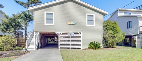 House (3 Bedrooms) | Exterior