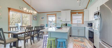 House (3 Bedrooms) | Interior