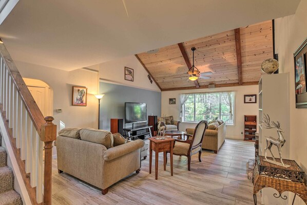 House (3 Bedrooms) | Interior