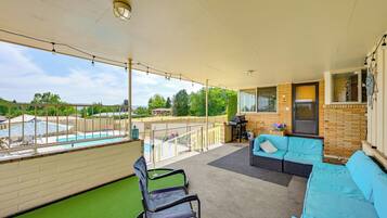 House (5 Bedrooms) | Interior