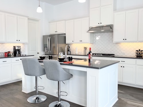 A Tranquil Haven for the Family In Prosper, TX