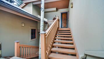 Apartment (4 Bedrooms) | Bahagian dalam