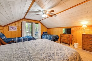 Interior - Private Dock & Beach! Lake Norman Cottage Hideaway (Mooresville)